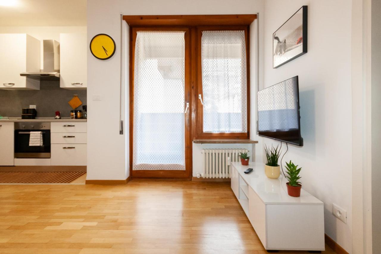 Tranquillo Bilocale Vicino Al Centro Storico Apartment Bolzano Bagian luar foto