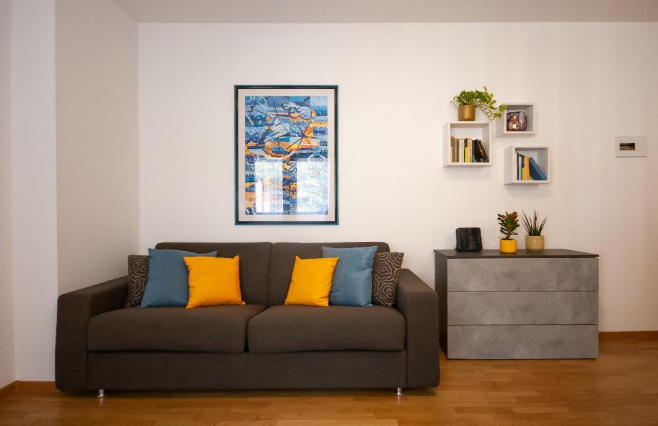 Tranquillo Bilocale Vicino Al Centro Storico Apartment Bolzano Bagian luar foto