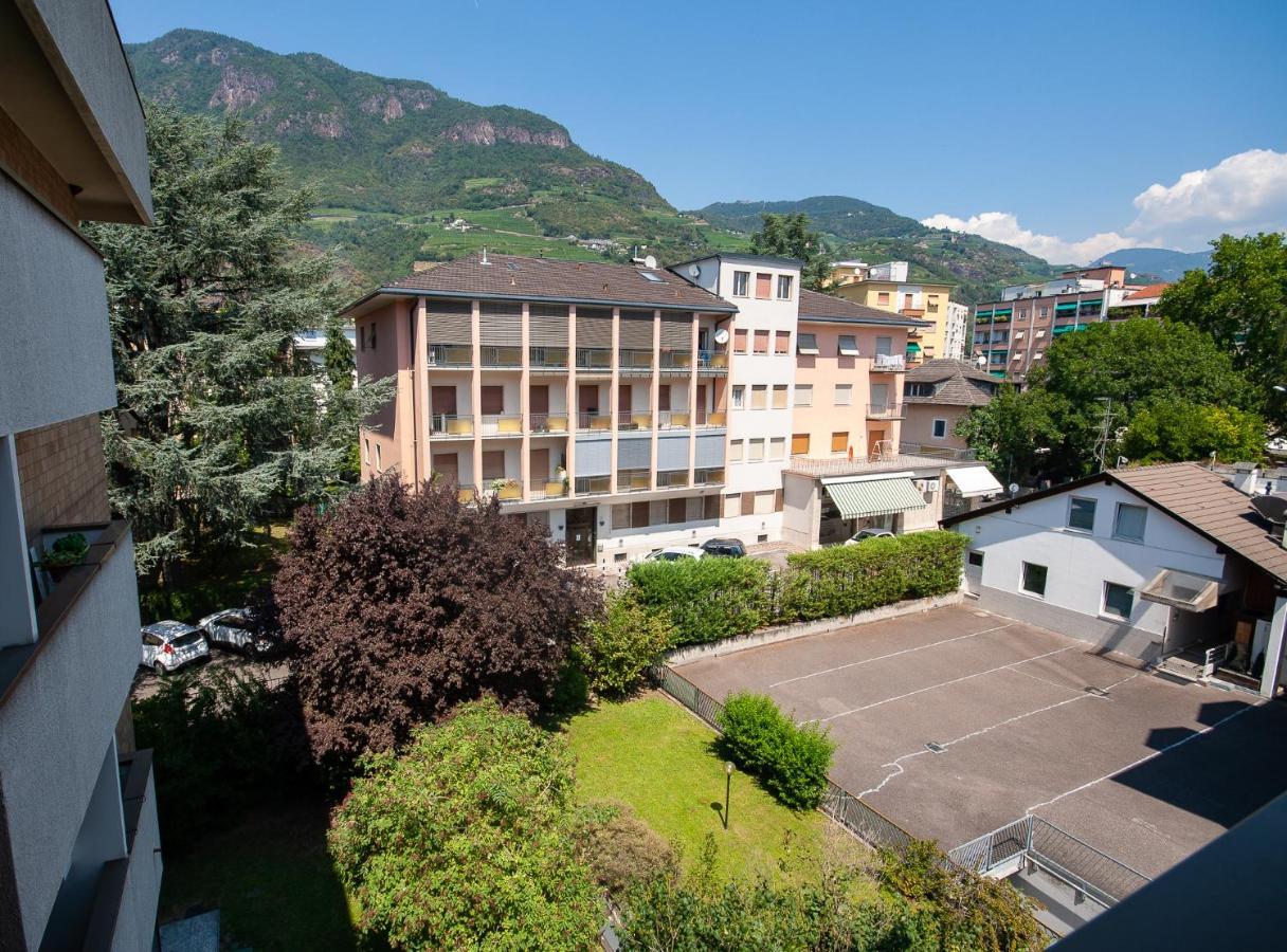Tranquillo Bilocale Vicino Al Centro Storico Apartment Bolzano Bagian luar foto